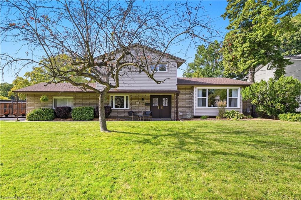 641 Holt Dr, Burlington, ON L7T 3N4