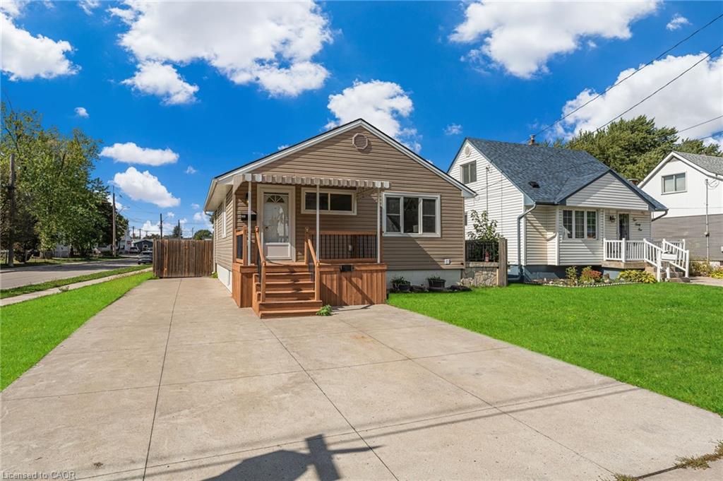 237 Adair Ave N, Hamilton, ON L8H 6B3