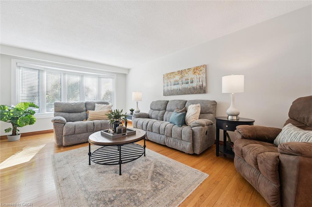 153 Forestwood Dr, Kitchener, ON N2N 1B7