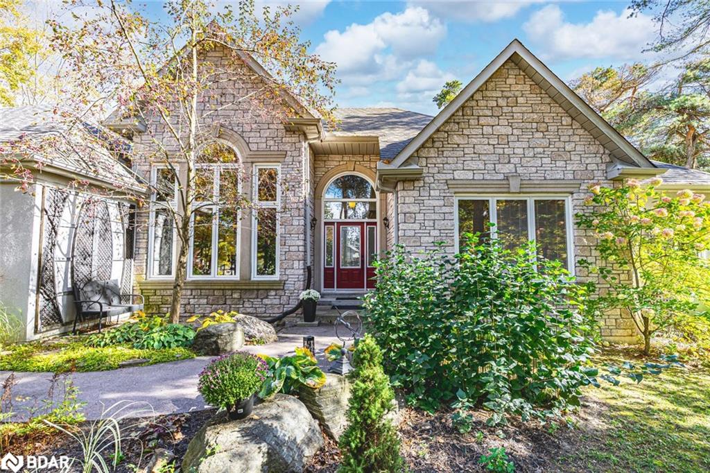 11 Bunker Pl, Oro-Medonte, ON L0L 2L0
