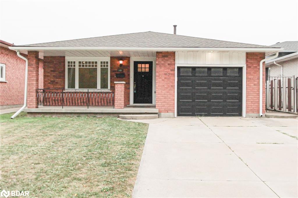 201 Bow Valley Dr, Hamilton, ON L8E 4J4