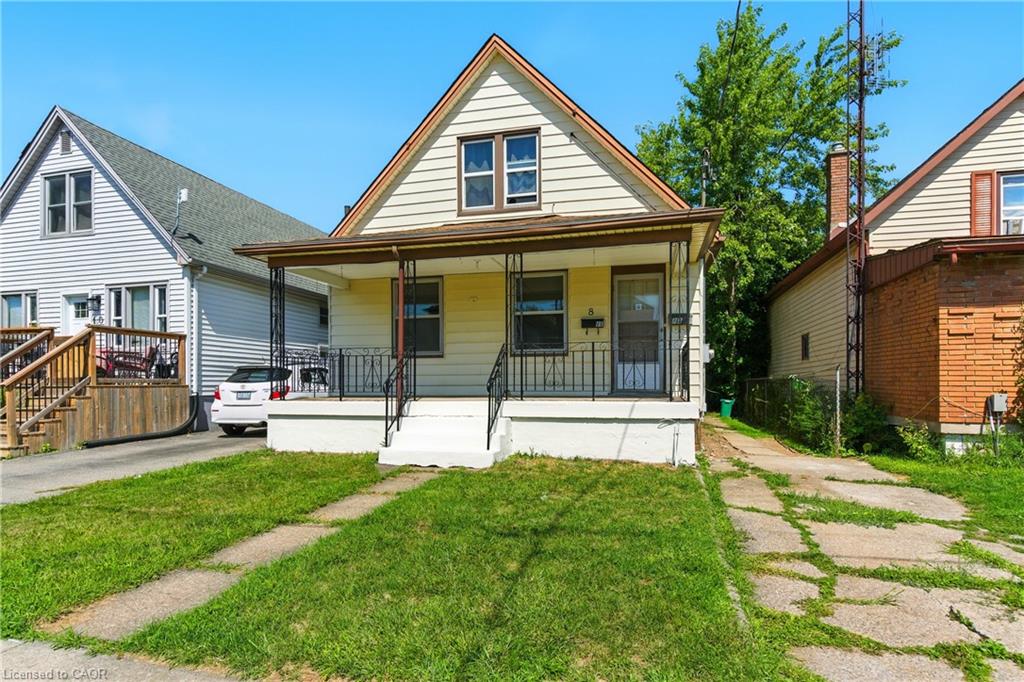 8 Maitland St, Thorold, ON L2V 3A5