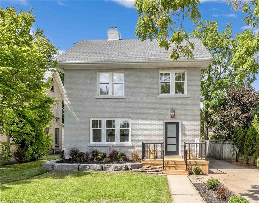 15 Hawarden Ave, Brantford, ON N3T 4H2