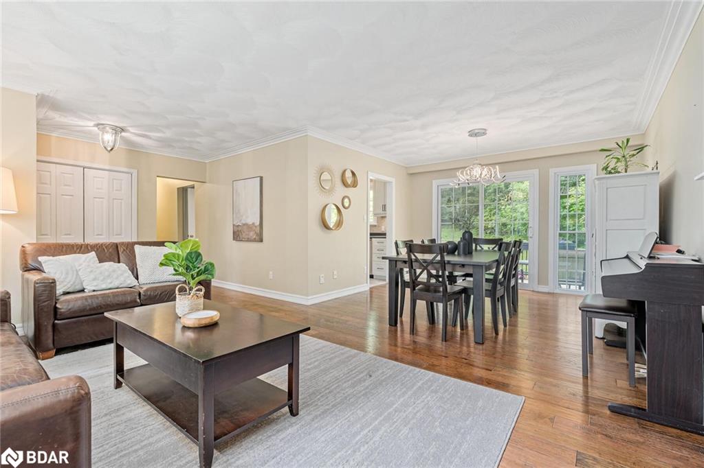 112 Park St E, Halton Hills, ON L7G 2V4
