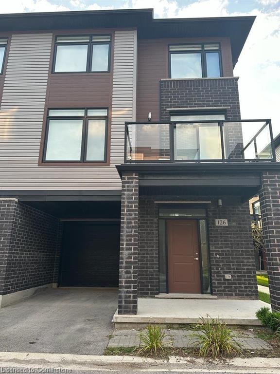 3260 Singleton Ave, London, ON N6L 0E7