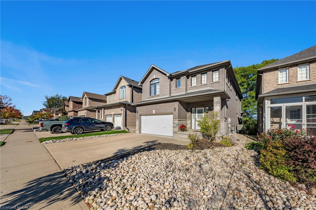 305 Wesley Blvd, Cambridge, ON N1R 5S2