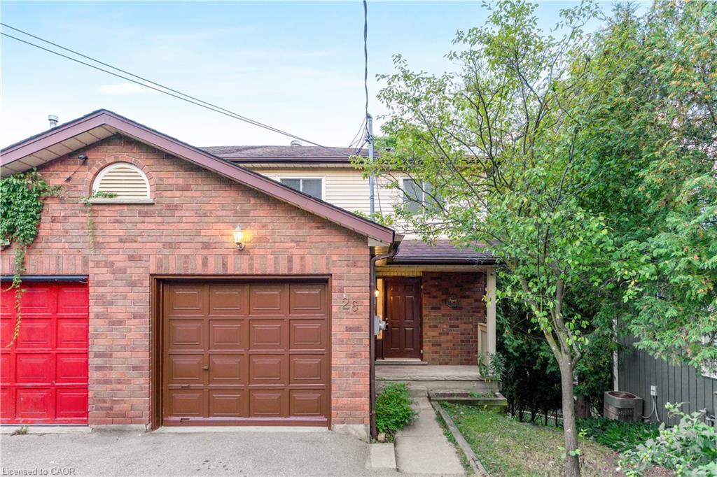 26 Woolwich St, Kitchener, ON N2K 1R9