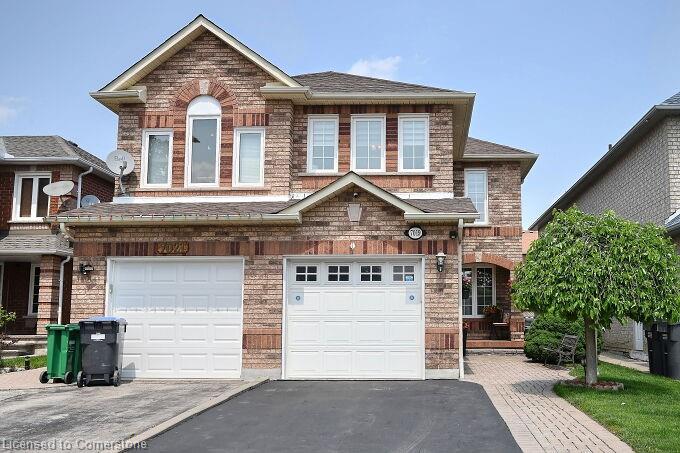 7019 Graydon Ct, Mississauga, ON L5N 7H4