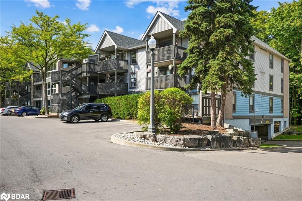 2030 Cleaver Avenue Unit 201, Burlington, ON L7M 4C3
