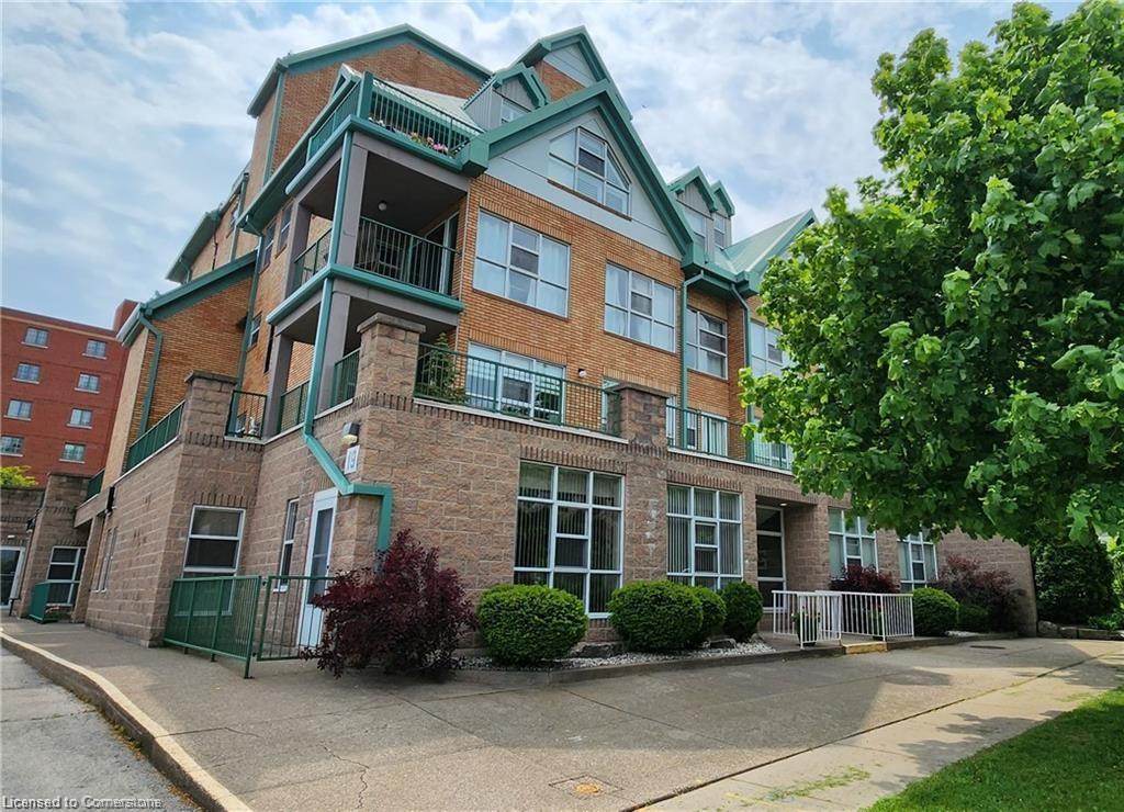19 Lake Avenue S Unit 204, Stoney Creek, ON L8G 2V1