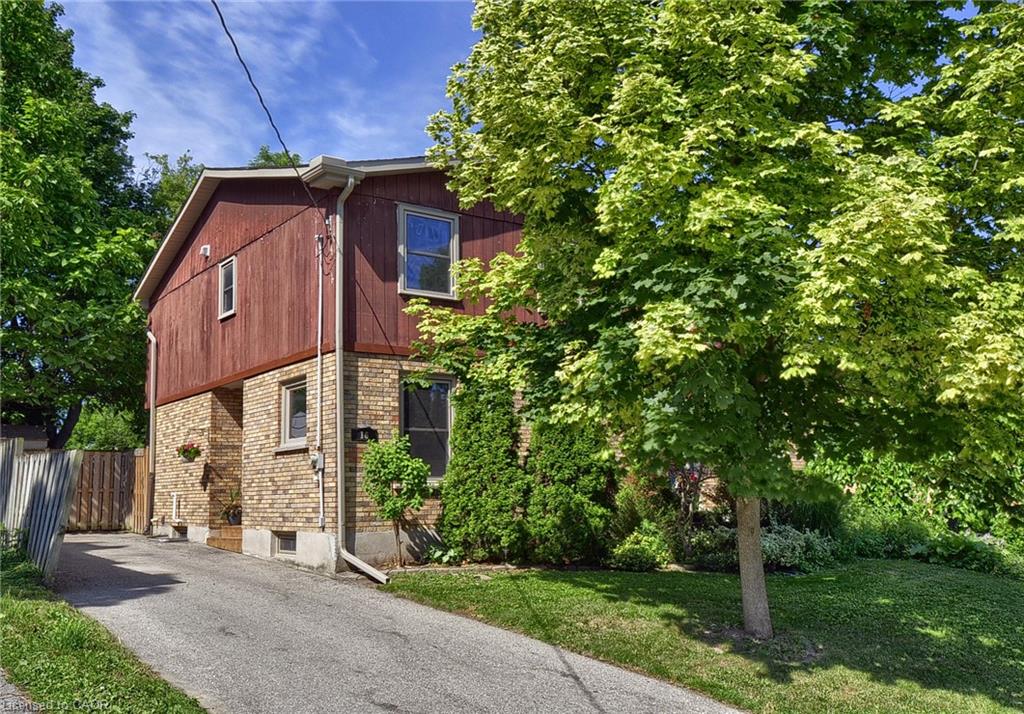 16 Hungerford Rd, Cambridge, ON N3C 2P5