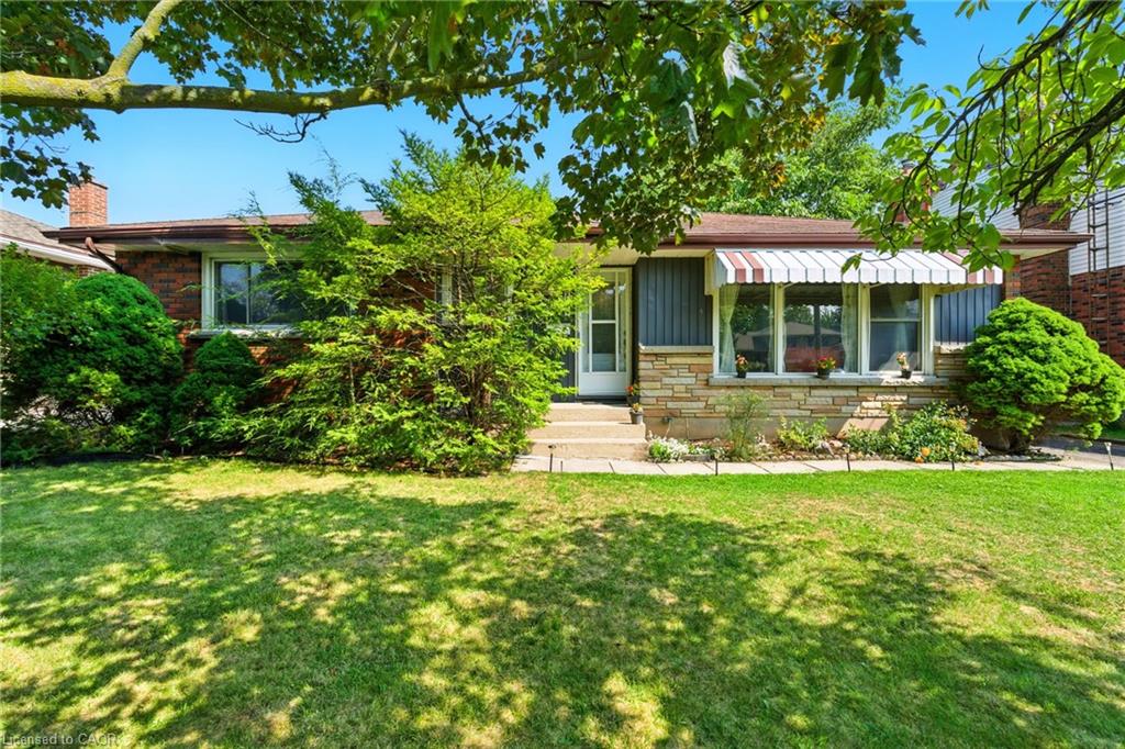 3664 Arlington Ave, Niagara Falls, ON L2J 2X2
