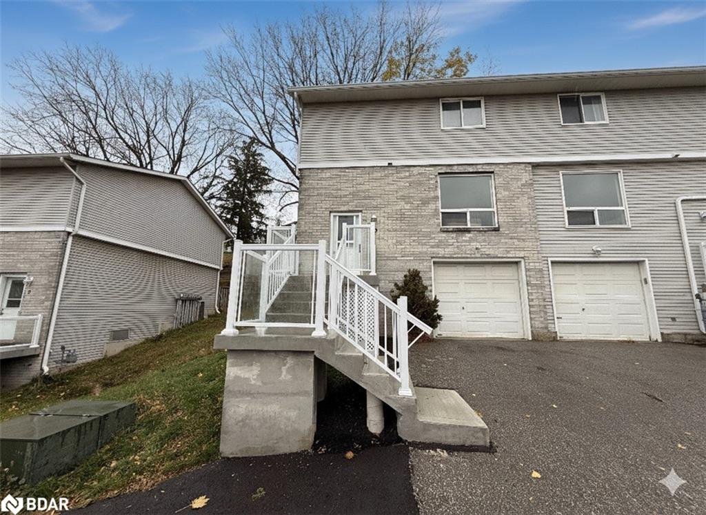 648 Doon Village Road Unit 10, Kitchener, ON N2P 1A2