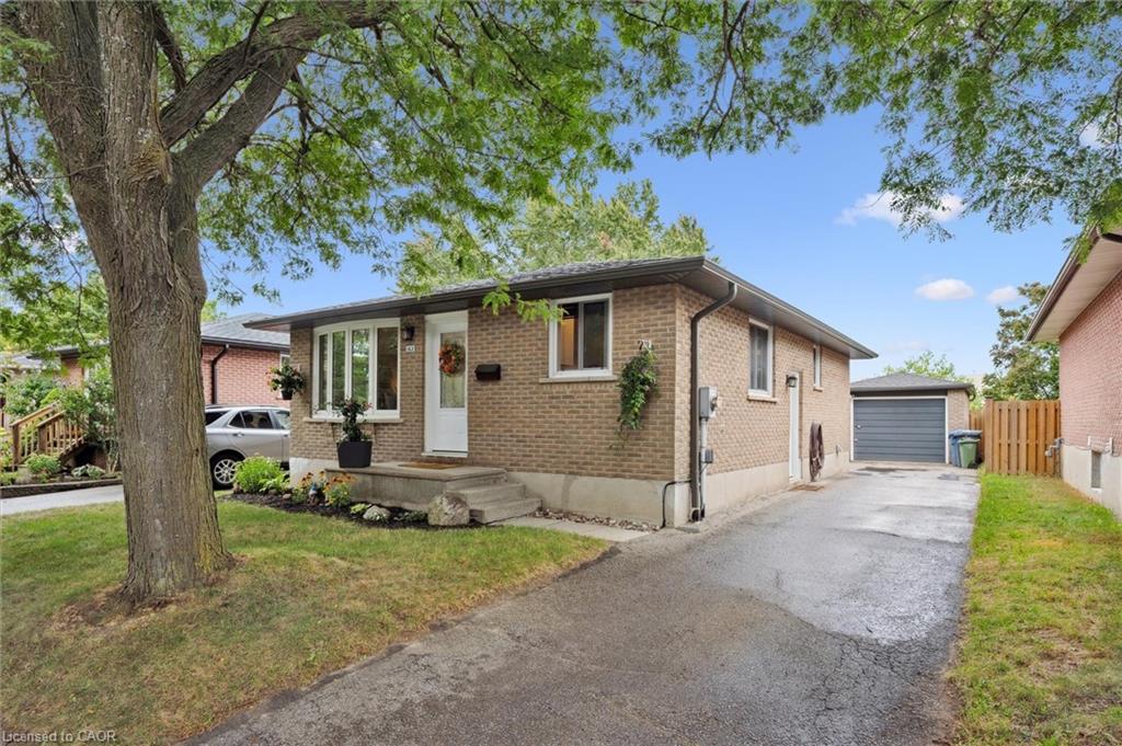 163 Hadati Rd, Guelph, ON N1E 6N3