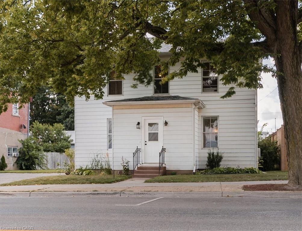 136 Robinson St, Simcoe, ON N3Y 1W9