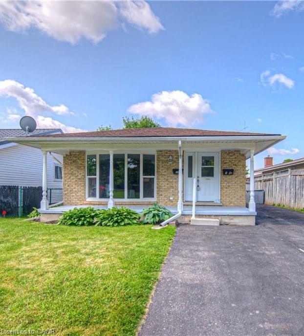 119 Kingswood Dr, Kitchener, ON N2E 1B2