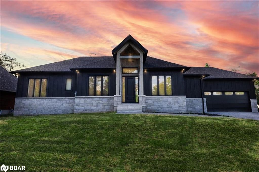 32 Alpine Way, Oro-Medonte, ON L0L 2L0