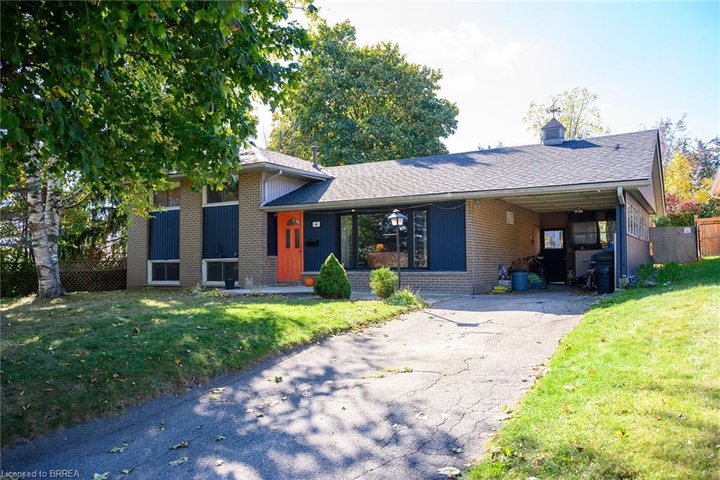 44 Market St, Paris, ON N3L 3B2