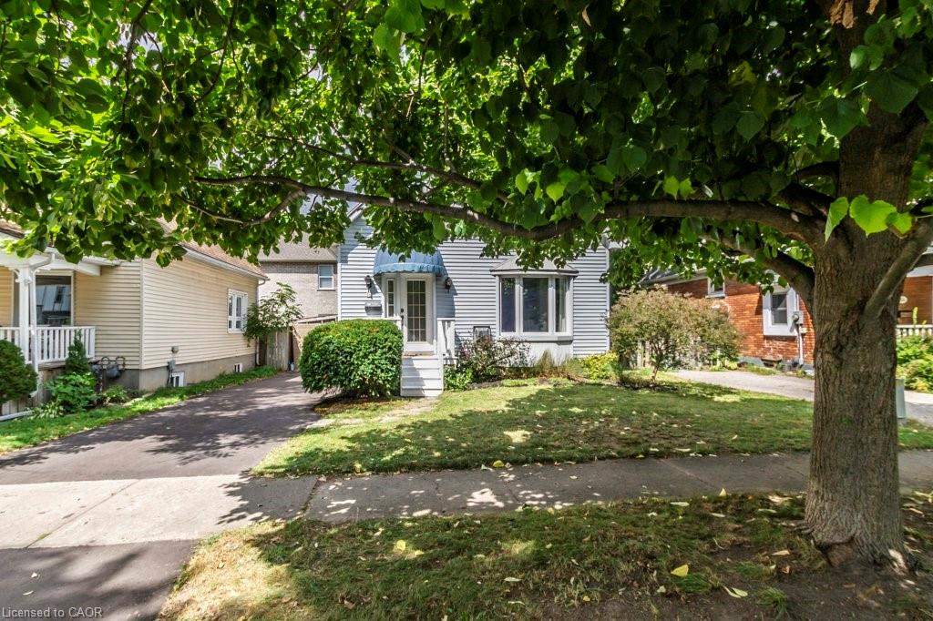 56 John St W, Waterloo, ON N2L 1B4