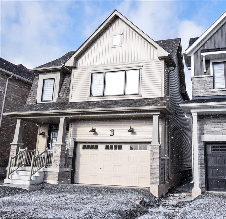 22 Stern Dr, Welland, ON L3B 0M2