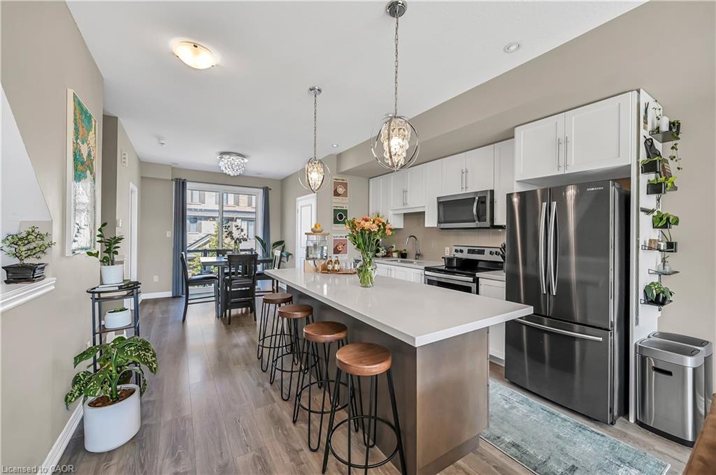 61 Esplanade Ln, Grimsby, ON L3M 0H2
