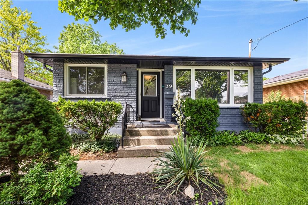29 Whitehead St, Brantford, ON N3S 2N6