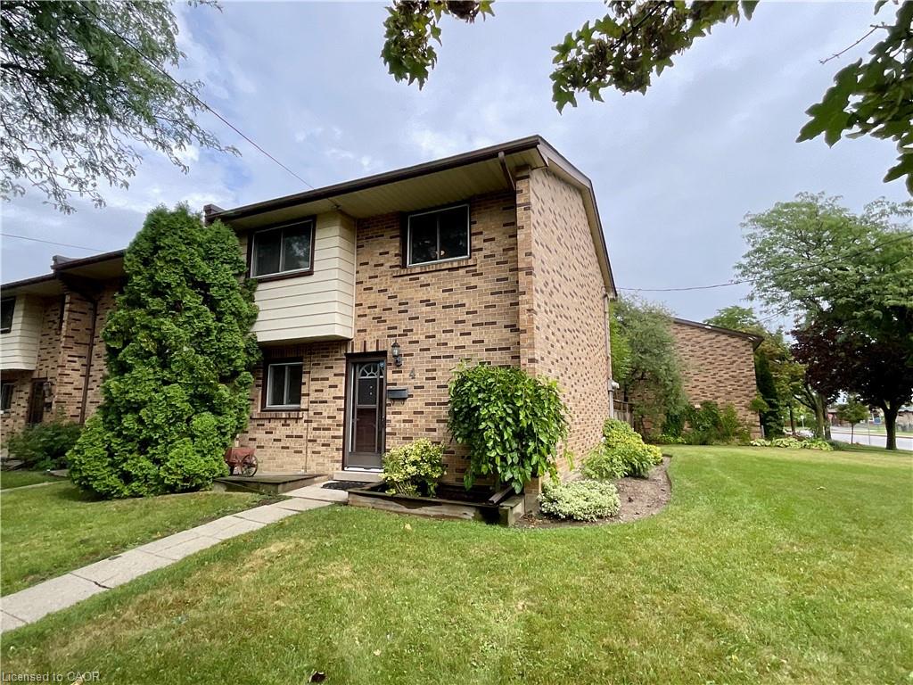 4 Rosanne Cres, Hamilton, ON L8T 2T7