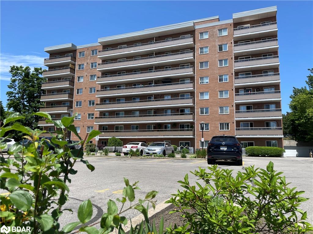 414 Blake Street Unit 702, Barrie, ON L4M 5J7