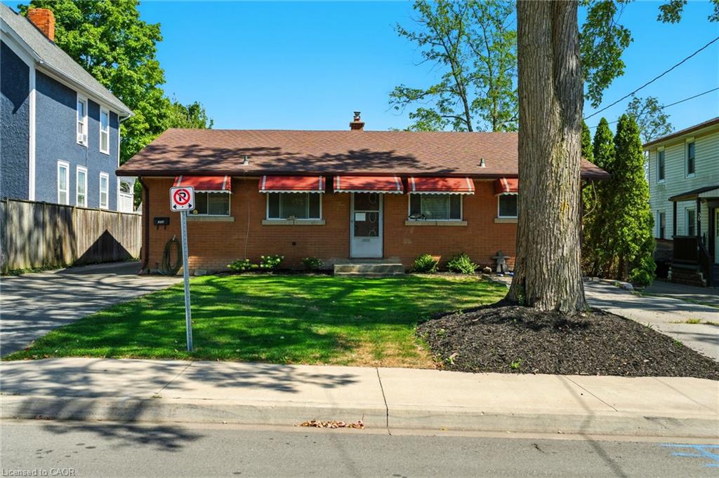 34 Shotwell St, Welland, ON L3C 1N8