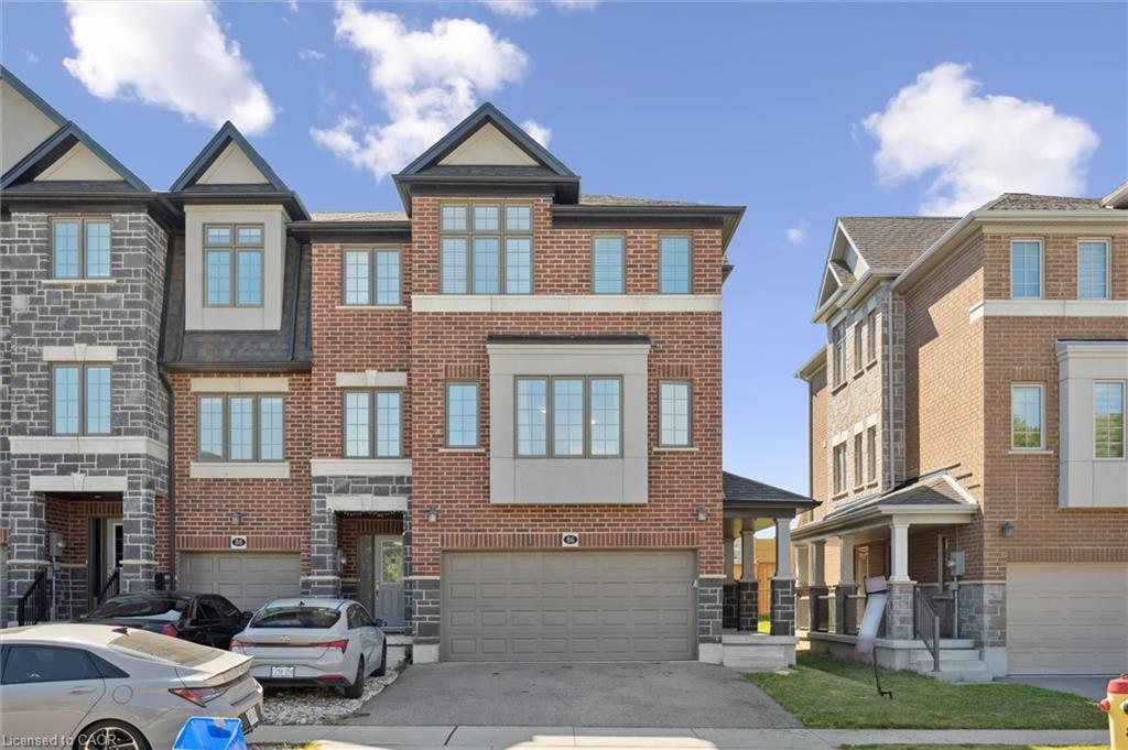86 Monarch Woods Dr, Kitchener, ON N2P 0K1