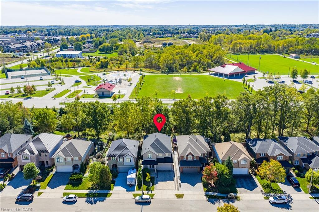 35 Pantano Dr, Hamilton, ON L9B 2Y4