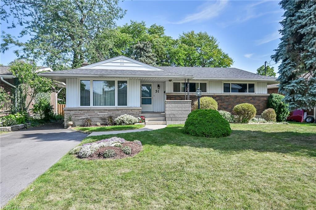 31 Belair Dr, Hamilton, ON L9A 2Z3
