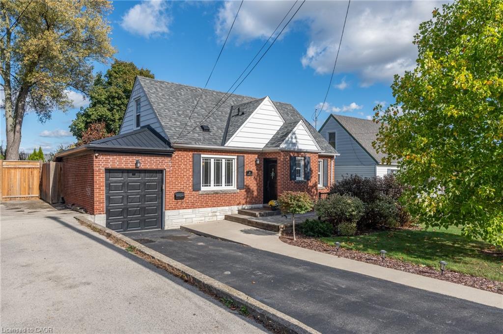 25 Montrose Ave, Hamilton, ON L8K 4X9