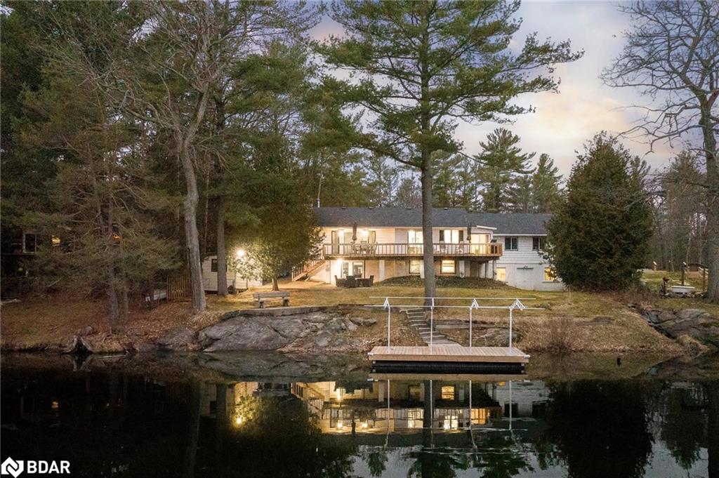 7817 Oakridge Dr, Washago, ON L0K 2B0