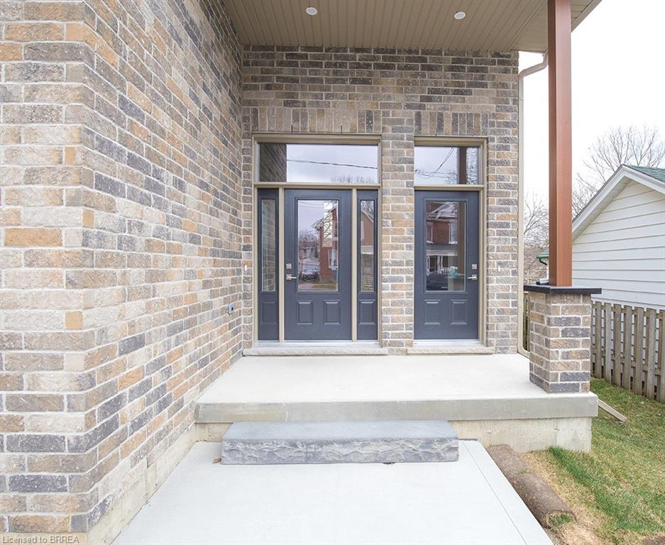 355 Wellington St, Brantford, ON N3S 4A7