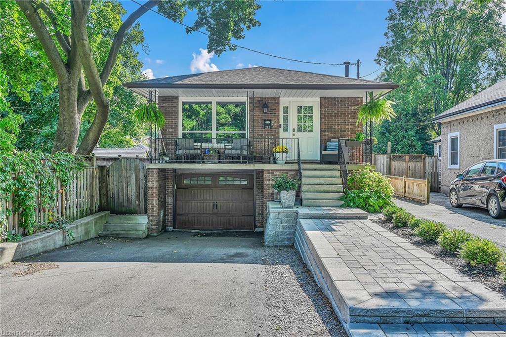 242 Macnab St, Hamilton, ON L9H 2K3