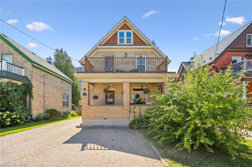 233 Duke St E, Kitchener, ON N2H 1B2