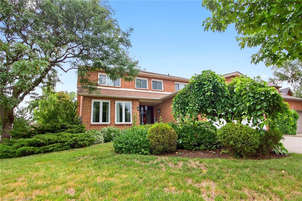 1084 Grandeur Cres, Oakville, ON L6H 4B4