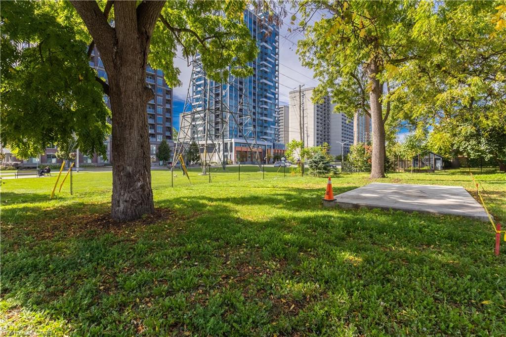 56 Elgin St, Burlington, ON L7S 1N5