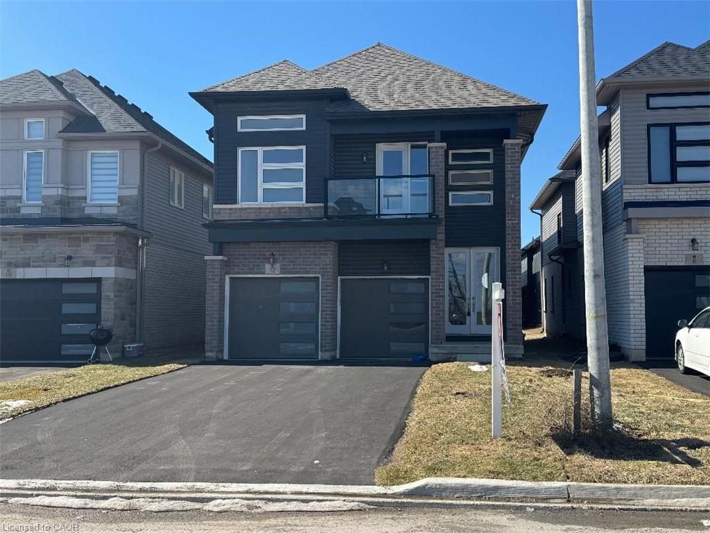 12 Hildred St, Welland, ON L3B 1H9