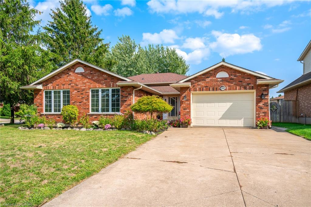 3688 Cardinal Dr, Niagara Falls, ON L2H 2Y1