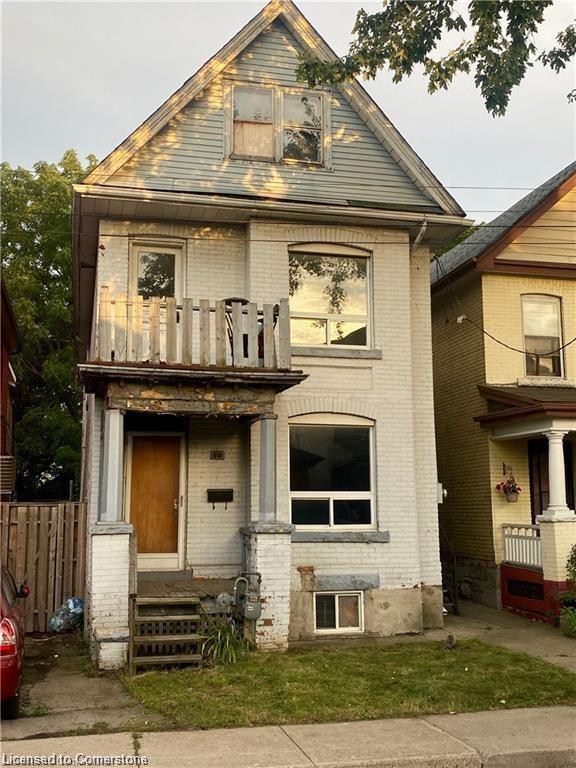 60 William St, Hamilton, ON L8L 5T7
