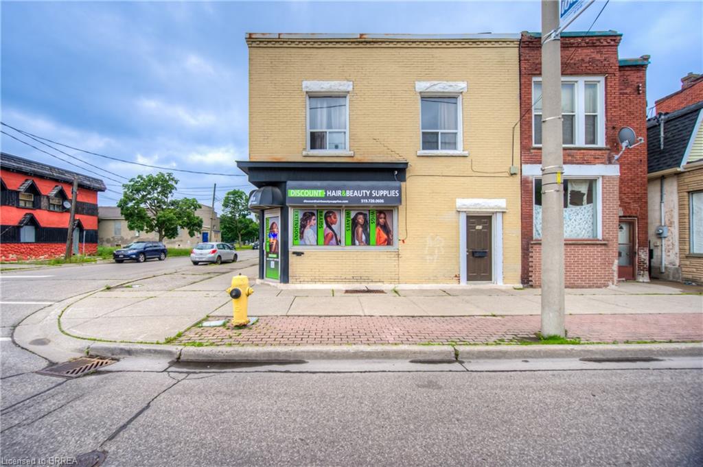 183 Market St, Brantford, ON N3T 3A6