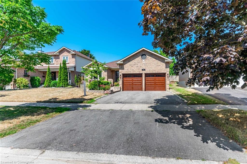 42 Resnik Dr, Clarington, ON L1B 1K2