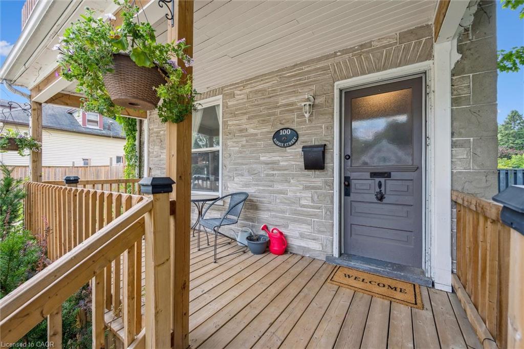 100 Barrie St, Cambridge, ON N1S 3A9