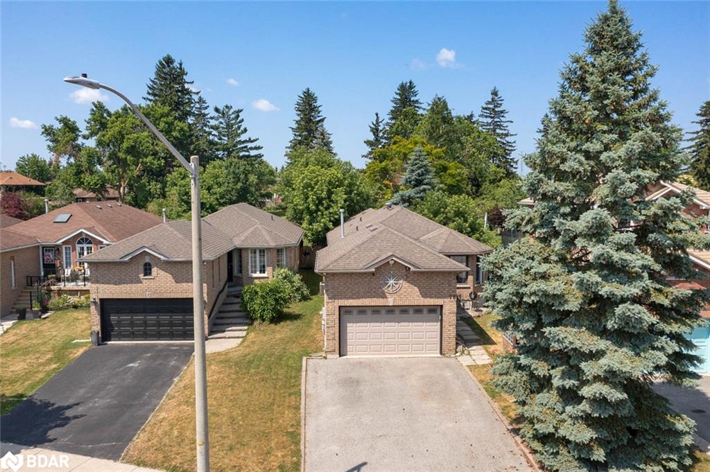 78 Ward Dr, Barrie, ON L4N 8A2