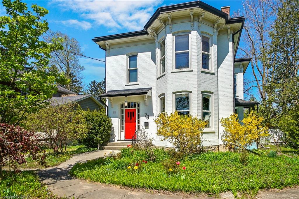 78 William St W, Waterloo, ON N2L 1J7