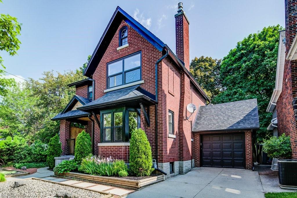 34 Severn Ave, Kitchener, ON N2M 2V2