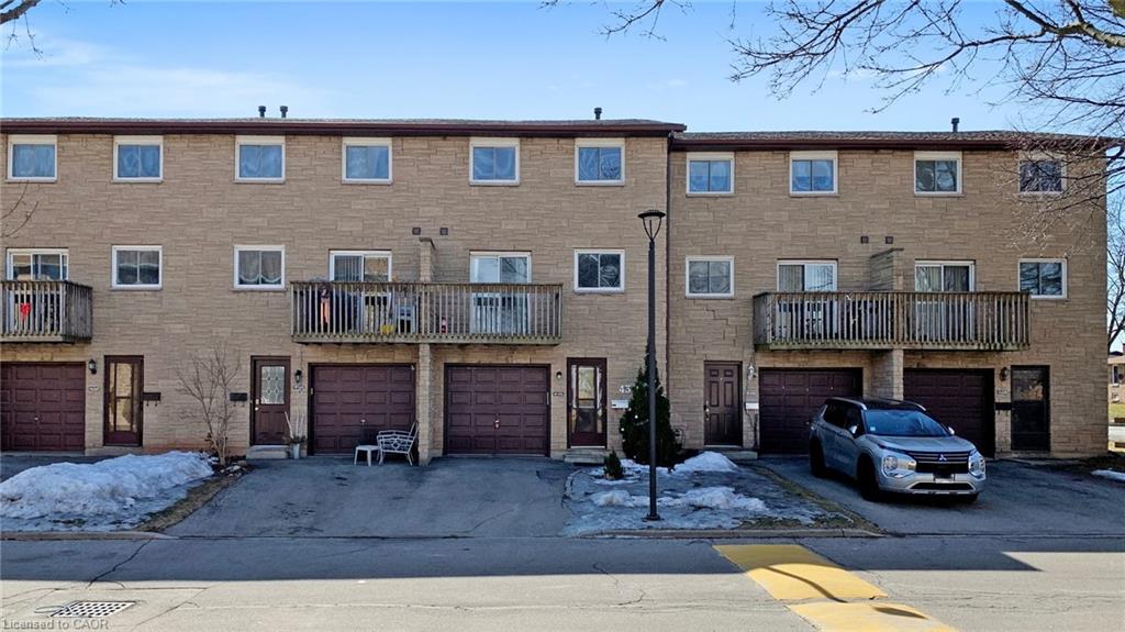 1155 Paramount Drive Unit 43, Hamilton, ON L8J 1P6