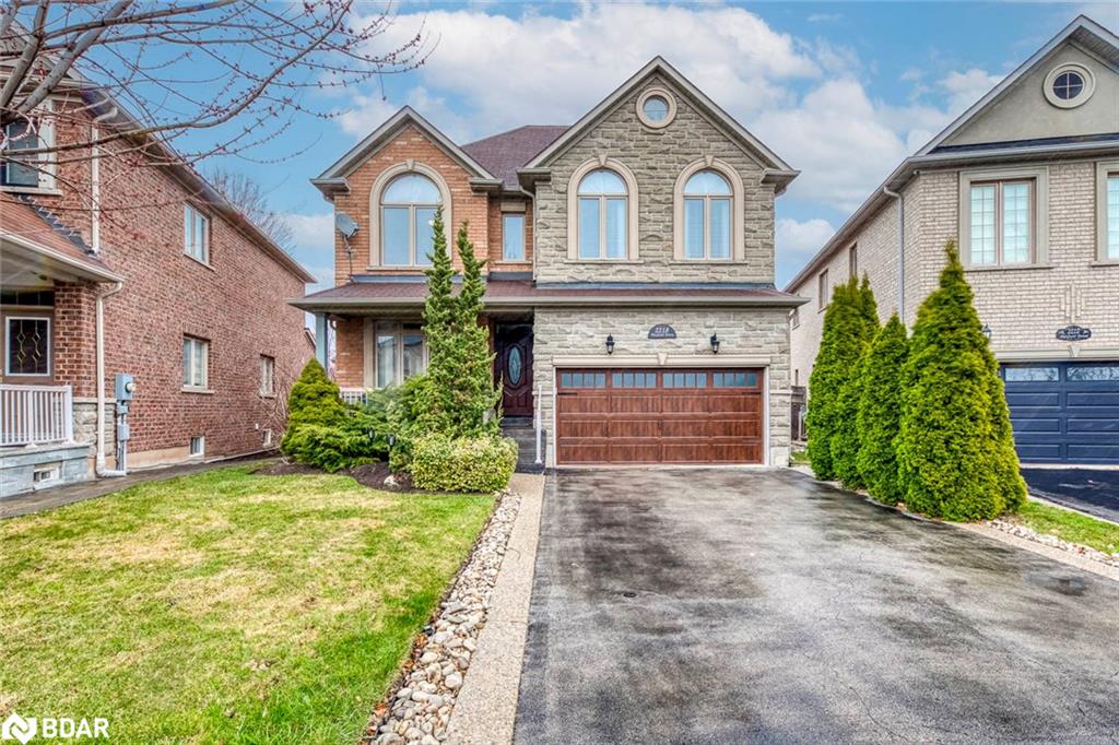 2218 Hatfield Dr, Oakville, ON L6M 4W4